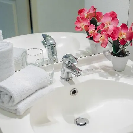 Appart'city Classic Les Bains Aparthotel