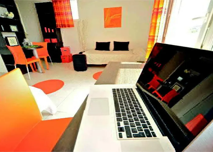 Aparthotel Appart'city Classic Les Bains 3*