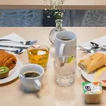 شقة فندقية Appart'city Classic Les Bains تونو لي با