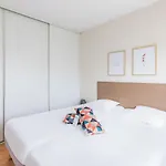 Appart'city Classic Les Bains تونو لي با