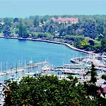 Appart'city Classic Les Bains تونو لي با
