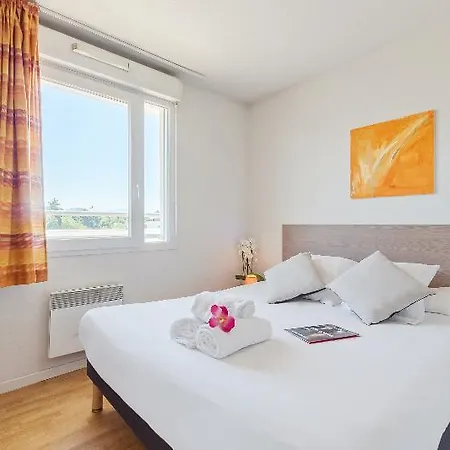 Appart'city Classic Les Bains شقة فندقية تونو لي با