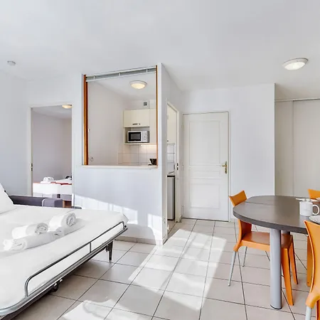 Appart'city Classic Les Bains تونو لي با