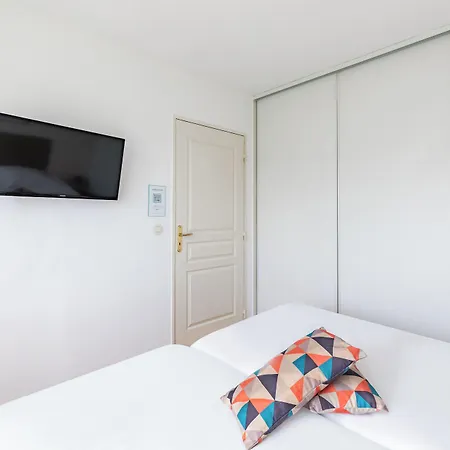 Appart'city Classic Les Bains شقة فندقية 3*