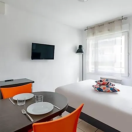 Appart'city Classic Les Bains Aparthotel 3*